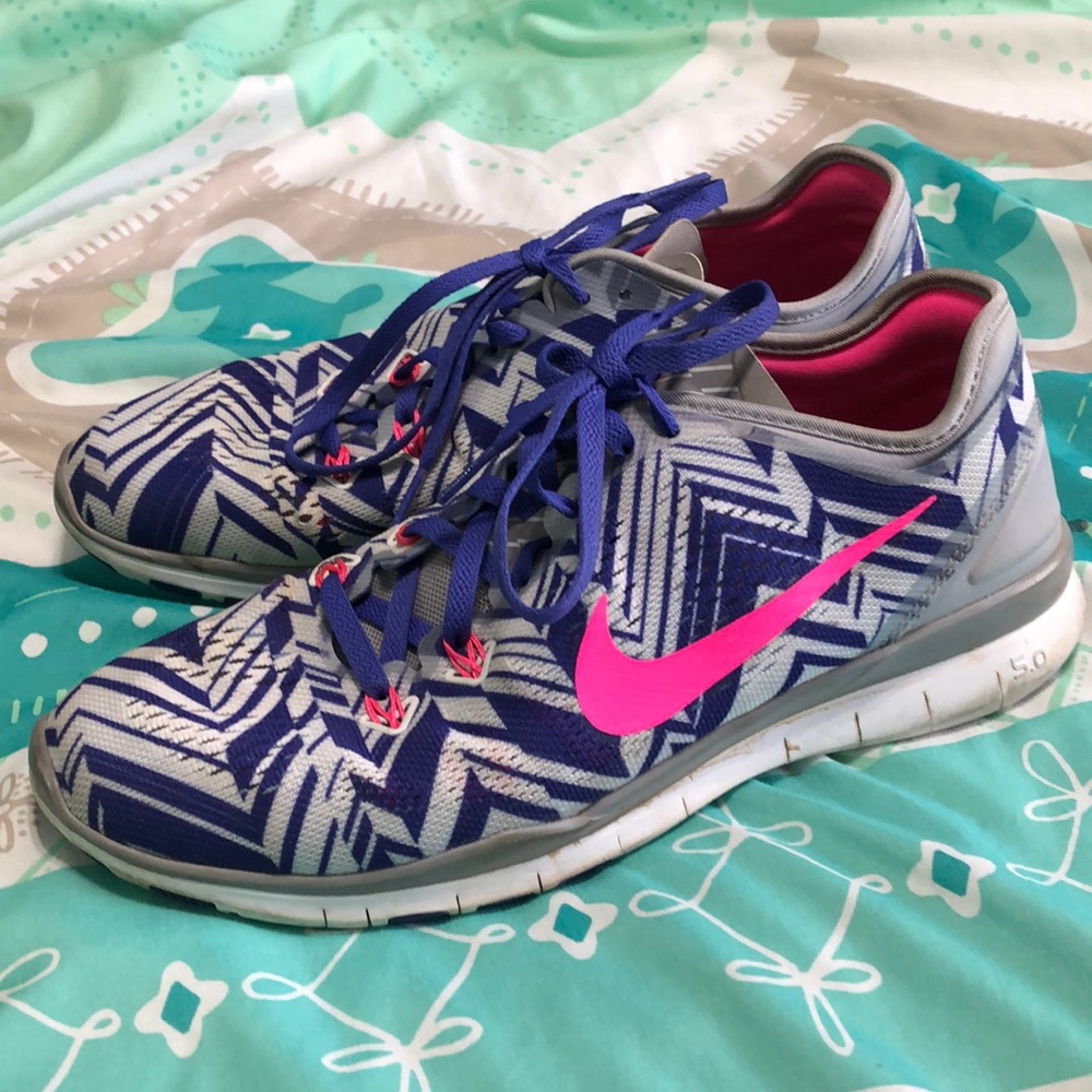 Nike tennis shoes